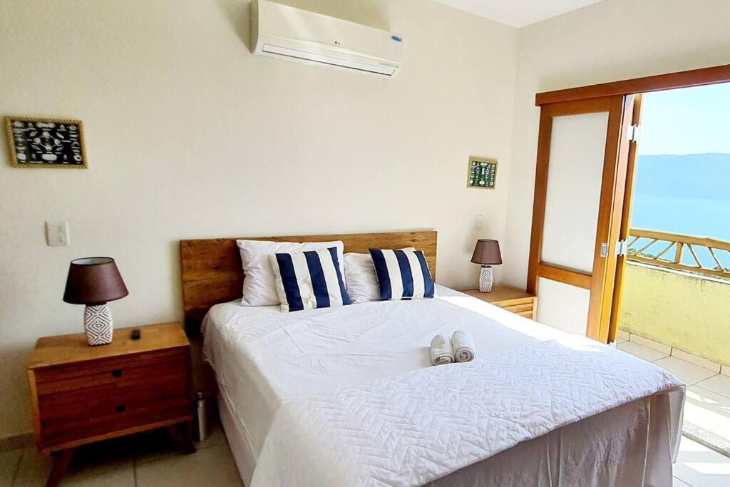 Residencia Em Condom, 1 Ou 2 Suites, Vista Para O Mar, Praia Do Curral, Ilhabela Bagian luar foto